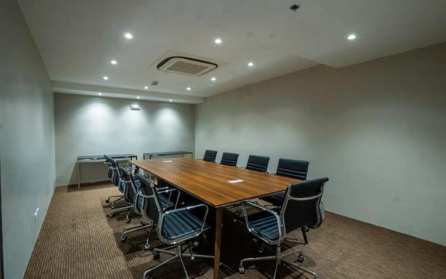 Sequoia Hotel Manila Bay