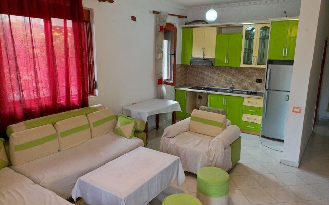 "quiet Independent Apartment With Garden."