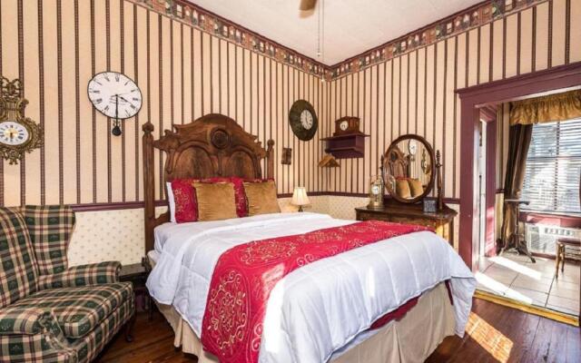 Old Powder House Inn