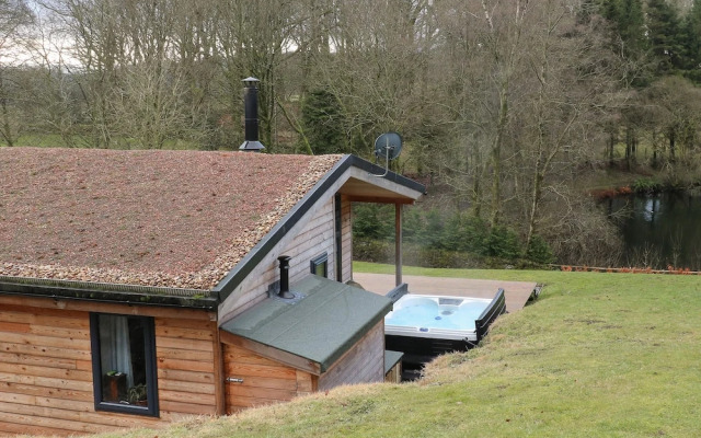 Tarn Lodge