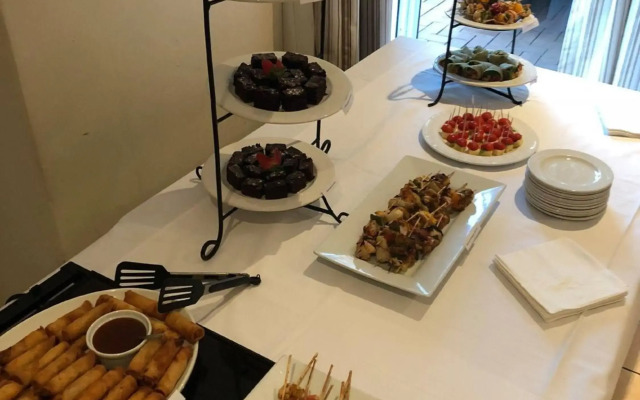 Redlands Hotel