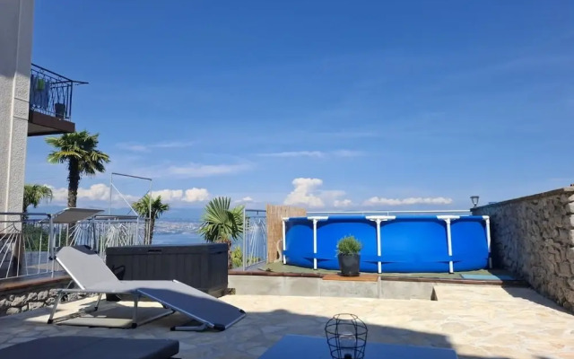 Cozy Lovran Apartment With Private Pool and Sea View