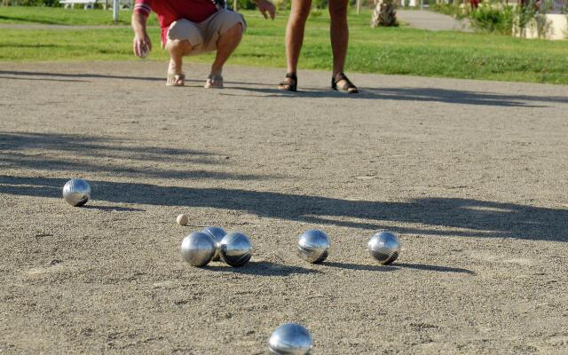 Summer Villa With Terrace or Loggia, Located in Languedoc
