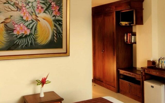Yusro Hotel Restaurant & Convention