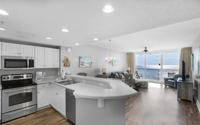 Majestic Beach Towers 2-803