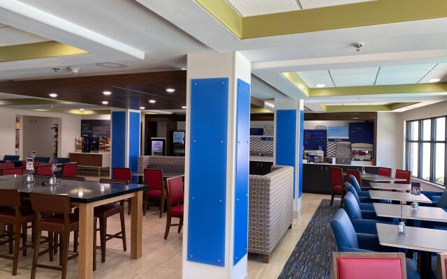 Holiday Inn Express Jacksonville - Blount Island, an IHG Hotel