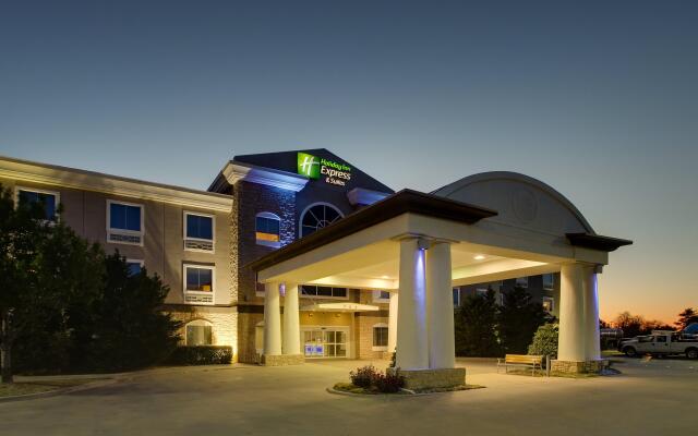 Holiday Inn Express Hotel & Suites Vernon College Area, an IHG Hotel