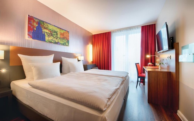 Comfort Double room (full double bed) (bed type is subject to availability)