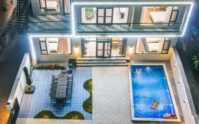 Half Mountain ·Cloud Pavilion