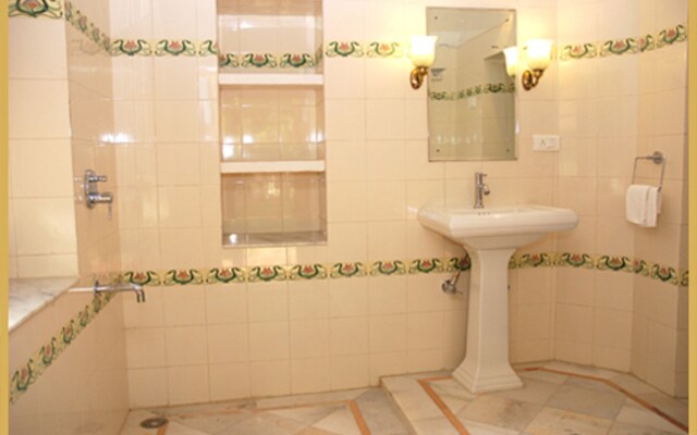 Bijay Niwas Palace 14 Kms from Rampura Agucha