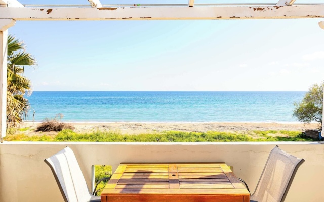 Beachfront Nest Memi Koroni-seaheaven House B1
