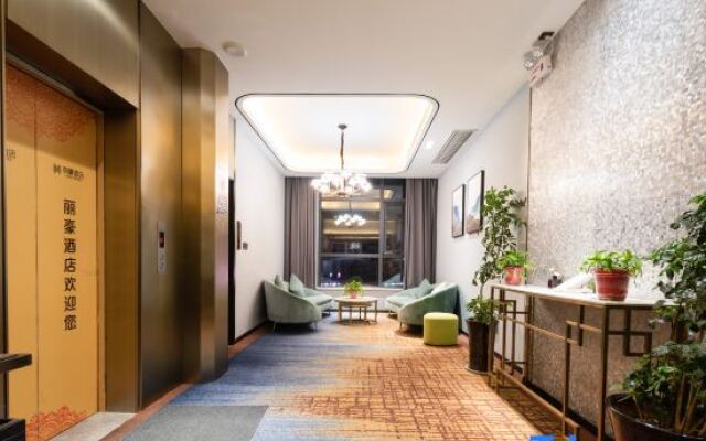 Moshang Yaju Lihua Hotel (Linzhou Bus Station Longhu Water System Park Branch)