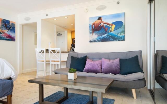 Modern Elegant Studio with ocean View...royal Gardens