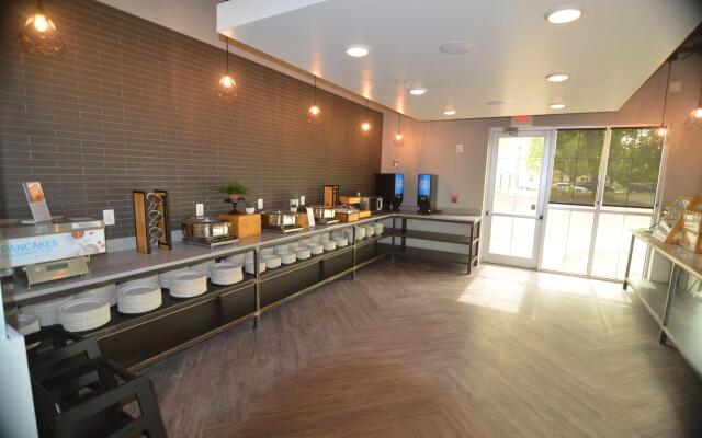 Best Western Plus Okotoks Inn & Suites