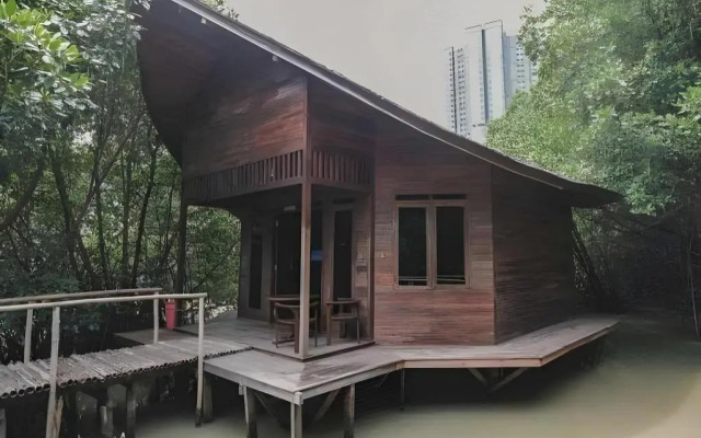 RedDoorz Resort @ Taman Wisata Mangrove
