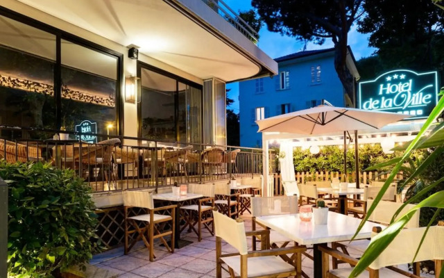 De La Ville Boutique Hotel