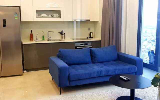 Oasis Vinhome Golden River Apt