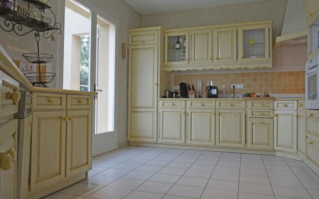 Captivating Home in Murs France With Private Swimming Pool