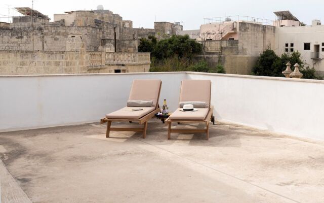 Katarina - Charming 3 Bedroom Townhouse in the Heart of Zejtun