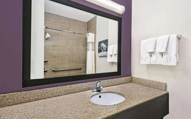 Vista Del Sol Hotel - Rosenberg