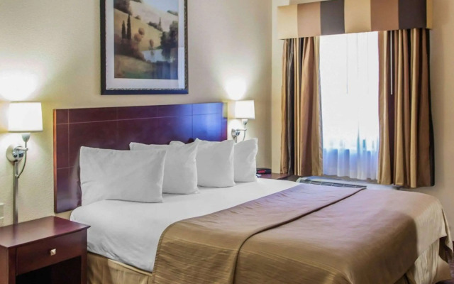 Quality Inn & Suites Peoria North