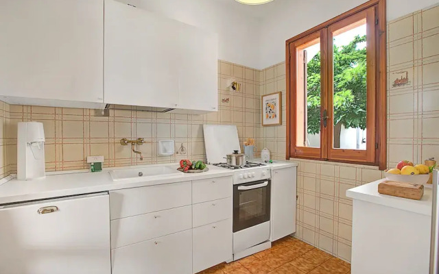 Villa Carolina spacious with garden