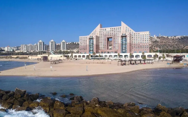 Apartment by the Sea