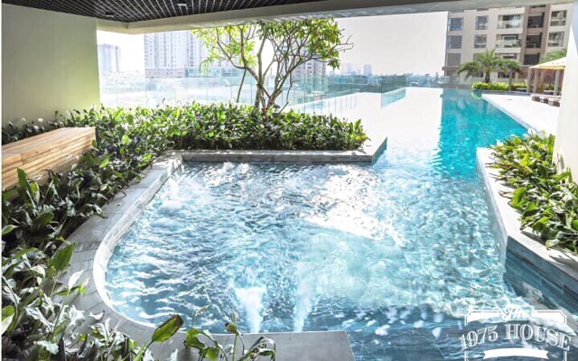 Super City Center - Free Pool Gym 8