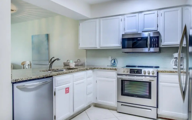 2 C, Three Bedroom Townhome