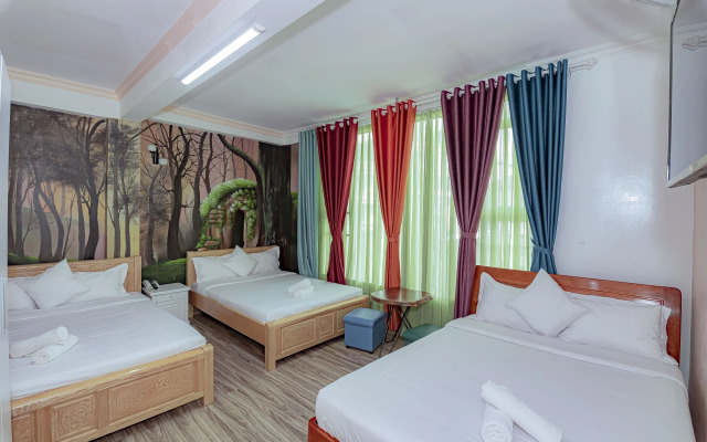 Ken's Backpackers Hotel