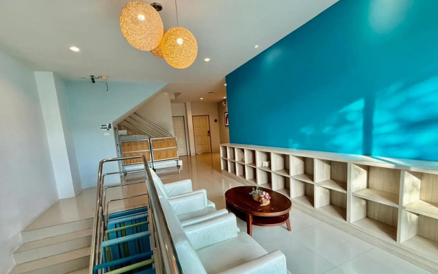Apo Hotel
