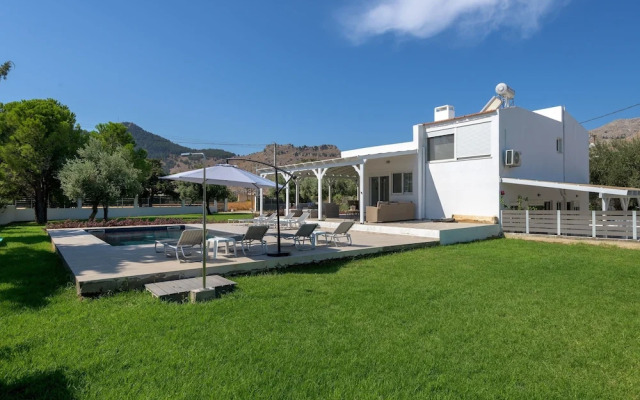Casa Bianca Villa With Private Pool
