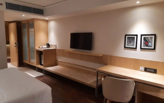 The Gaurs Sarovar Premiere