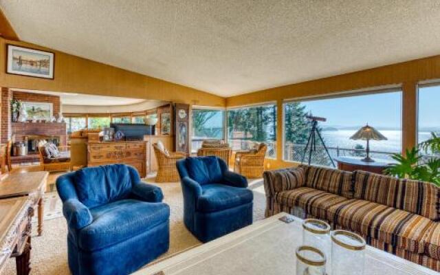 The Bridge and Balcony