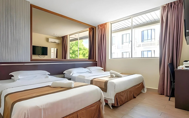 Goldenhill Hotel