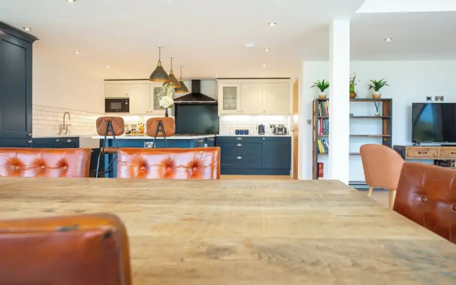 Beautiful Barn Conversion-Escape for 12