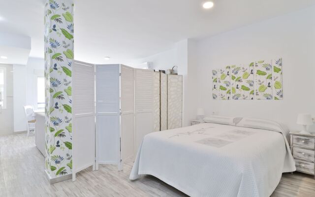 Nice Studio Torre del Mar Beach