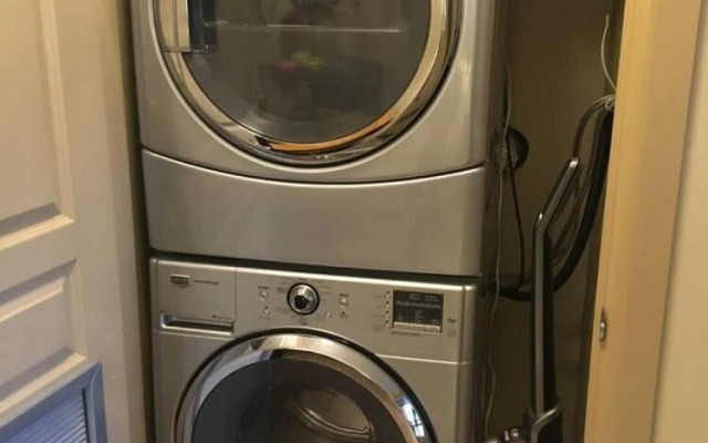 Tranquil Apartment Overlooking Creek #244