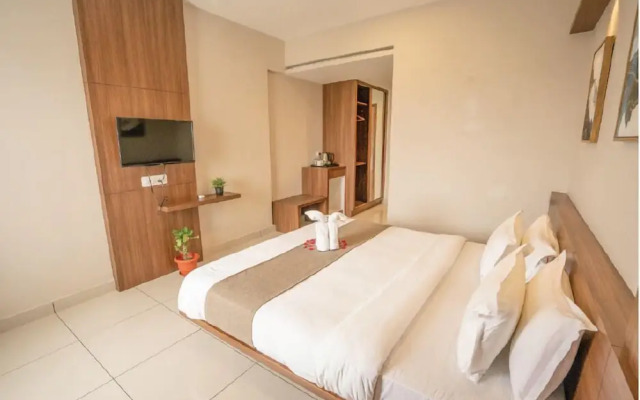 Samasth Palatial by Yuvraj GroupofHotels
