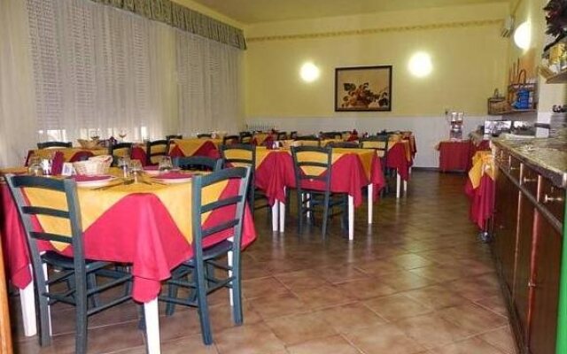 Hotel Eros