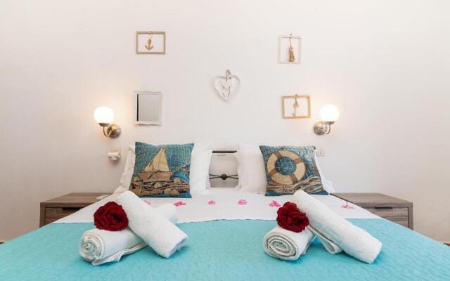 Gennadi Sun Apartments 300 m from the beach
