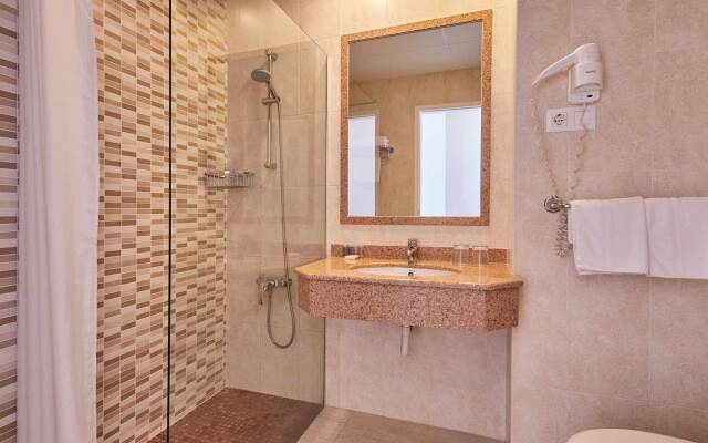 Hotel Victoria Menorca +16 - New Opening