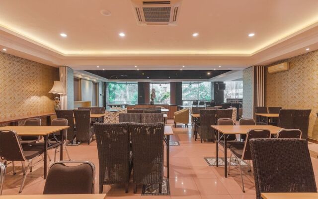 Hotel Jusenny Syariah by OYO Rooms