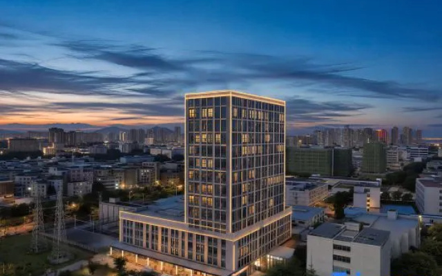 UrbaS Hotel (Xinglin Bay Fortune Plaza) – Outside – Xiamen