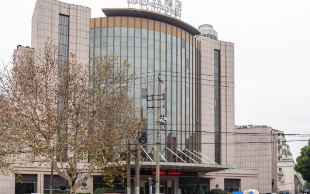 Yifeng Hotel