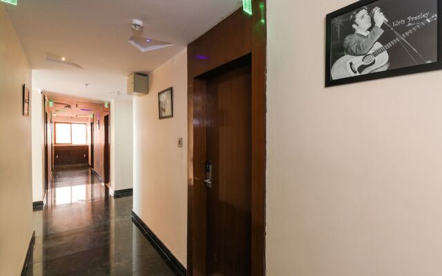 Capital O 29581 Rohini Jazz