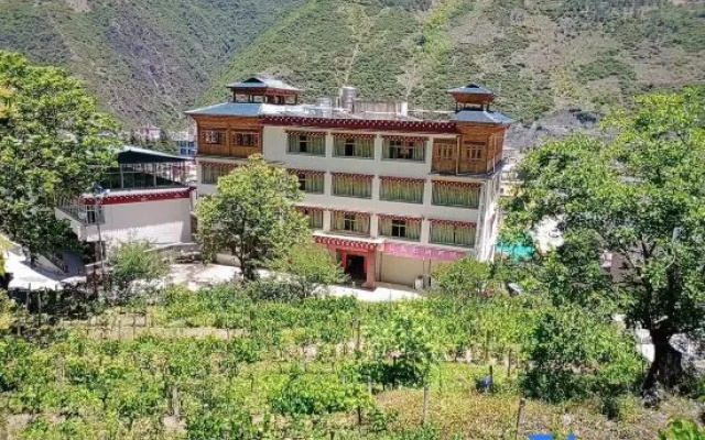 Hotel Nagyzasi Dechenz