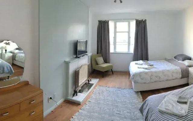 Peachgrove Lodge