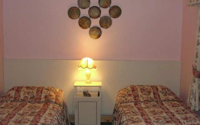 O'Sheas Ceol Na Habhann B&B