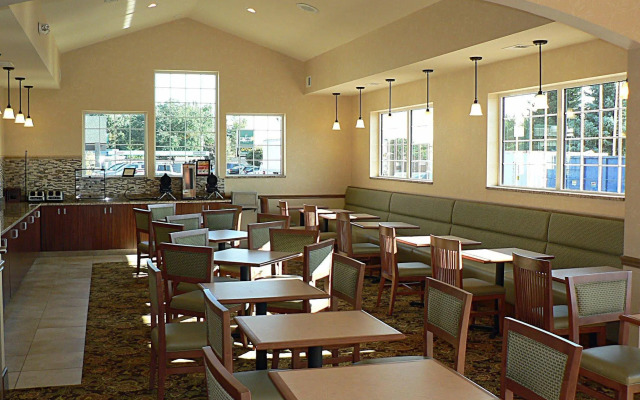 Country Inn & Suites by Radisson, Woodbury, MN